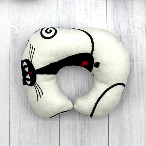 Poduszka do karmienia dla lalki mini bobas - koty