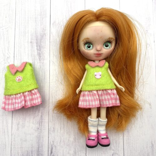 Sukienka dla lalki Petite Blythe zielono-różowa