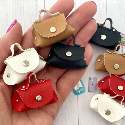 Miniaturowa skóropodobna torebka dla lalki skala 1:12